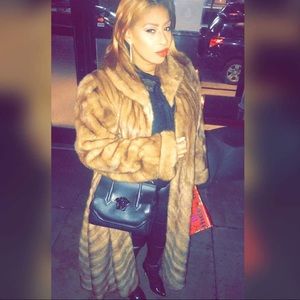 Meet your Posher, Courteney